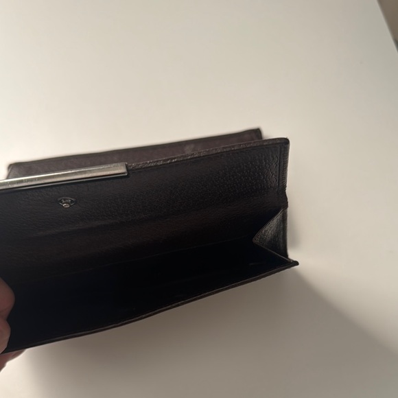 Gucci Tan and Brown Wallet - Picture 7 of 9
